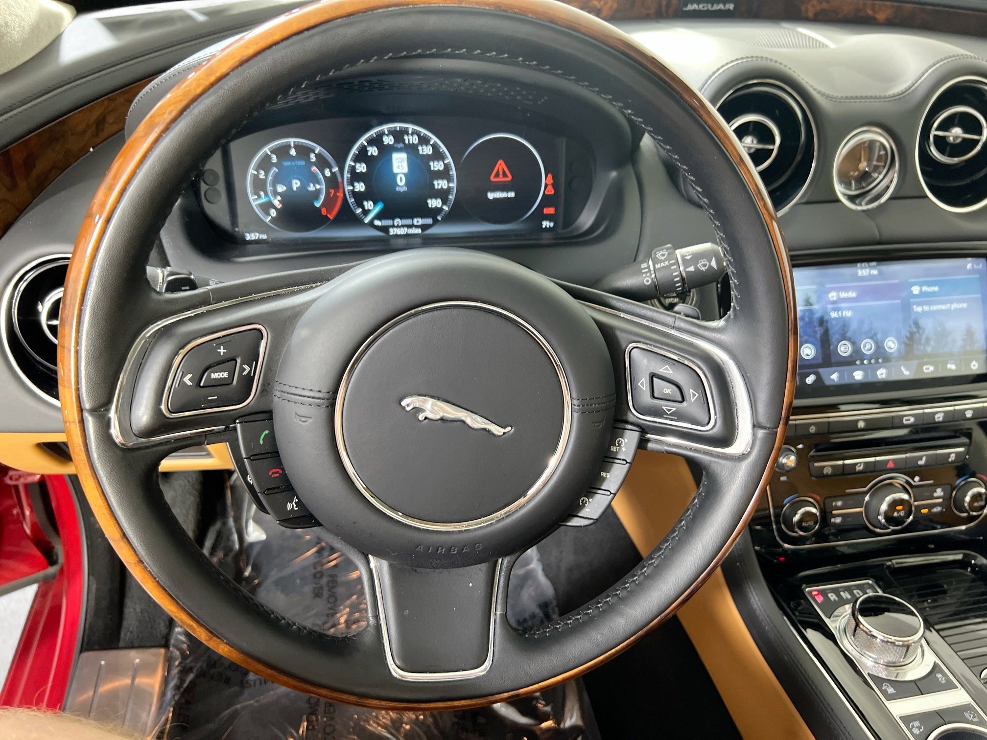 Used 2019 Jaguar XJ L Portfolio image 11