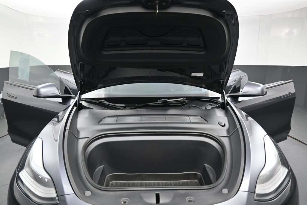 Used 2024 Tesla Model Y Long Range AWD/4WD image 33
