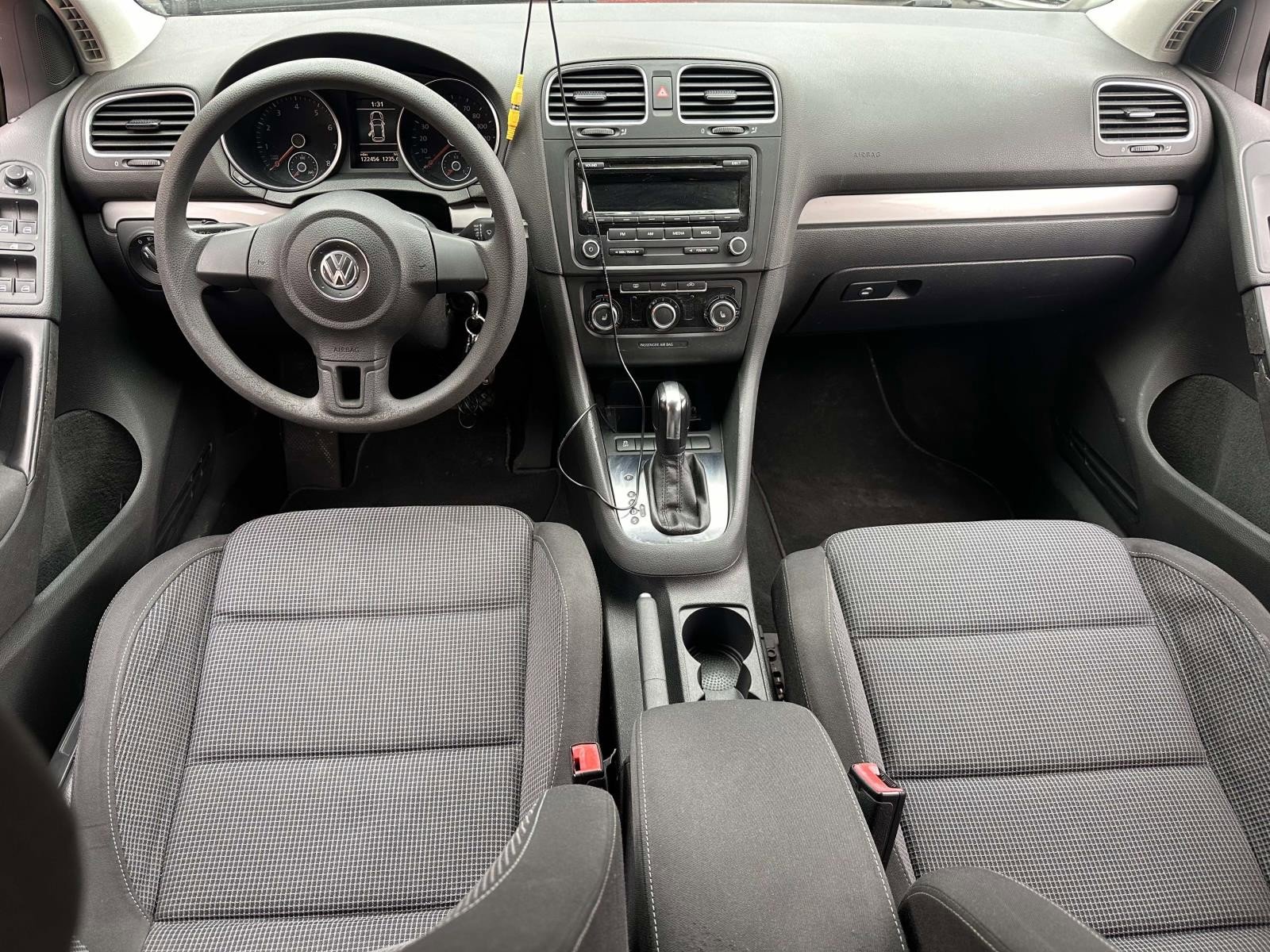 Used 2012 Volkswagen Golf 4-Door image 18