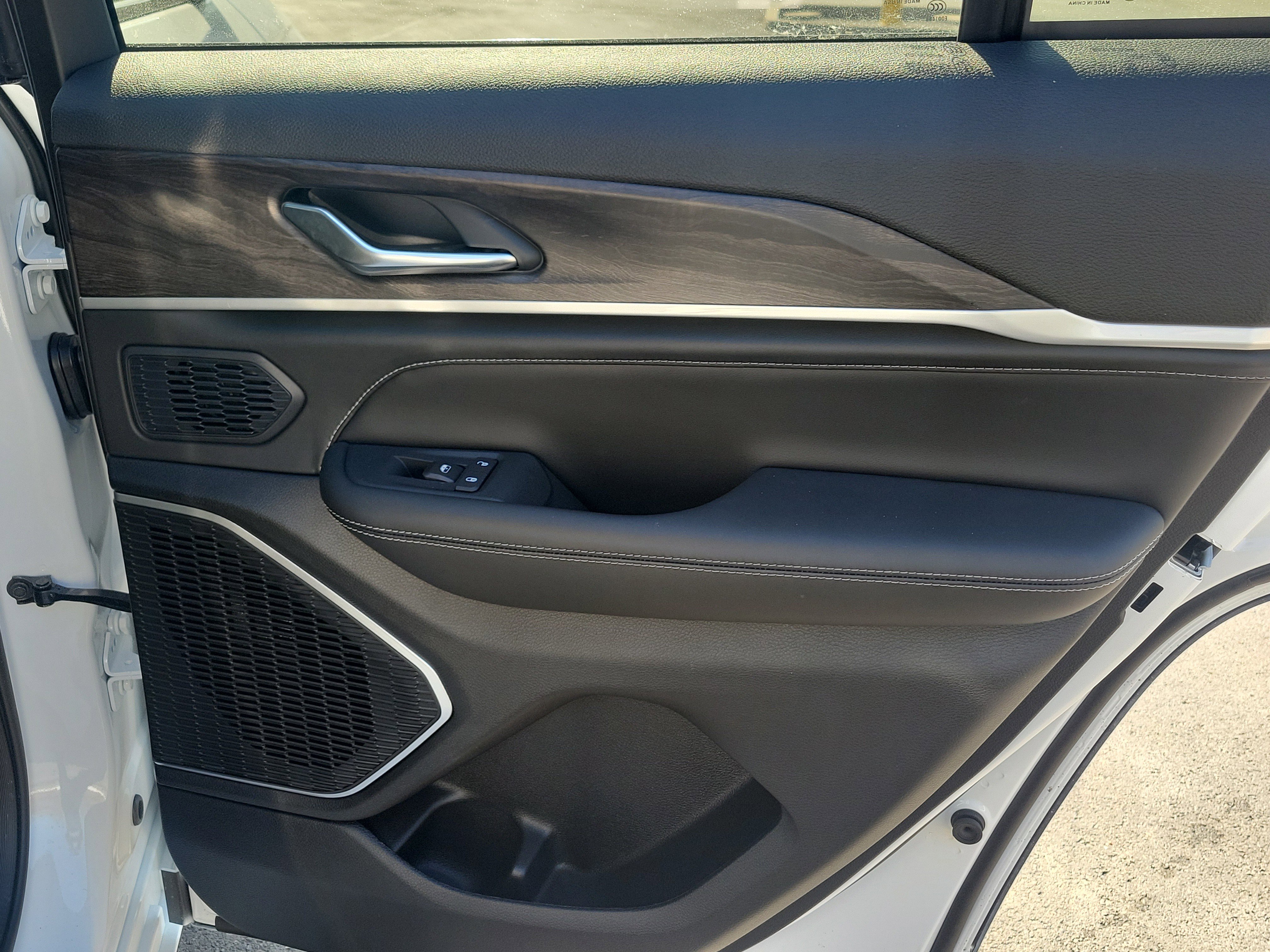 New 2026 Jeep Grand Cherokee Limited Reserve image 32