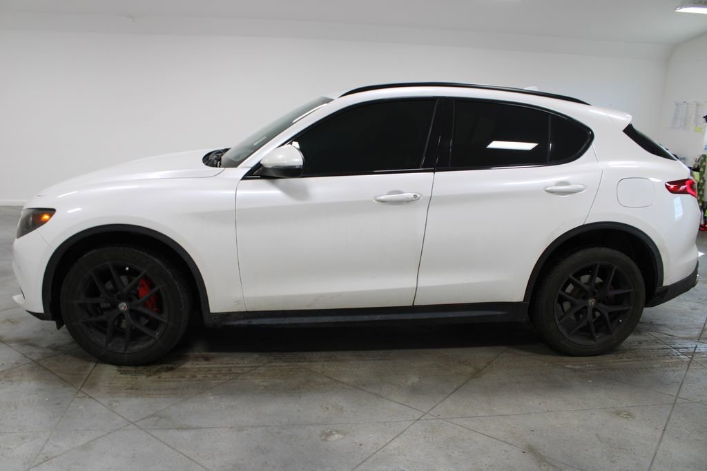 Used 2018 Alfa Romeo Stelvio Ti Sport image 6