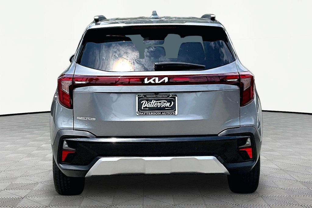 Certified 2024 Kia Seltos EX FWD image 4