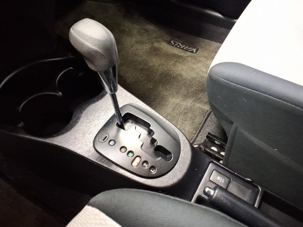 Used 2014 Toyota Yaris LE image 14