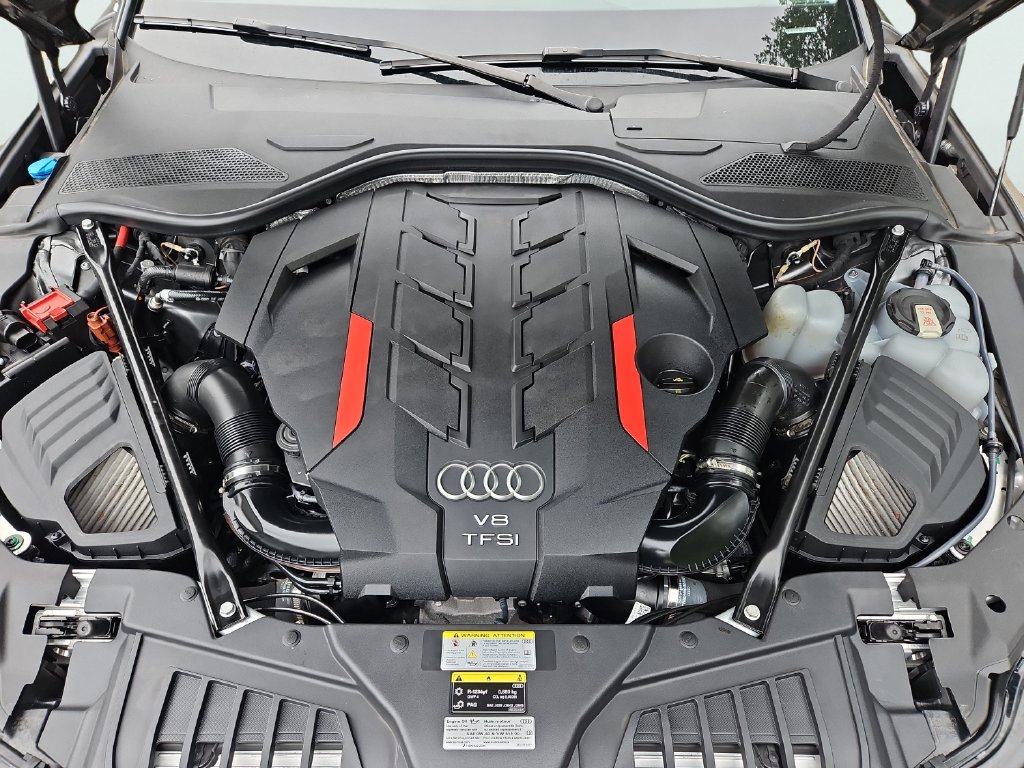 Certified 2023 Audi S8 AWD/4WD image 39