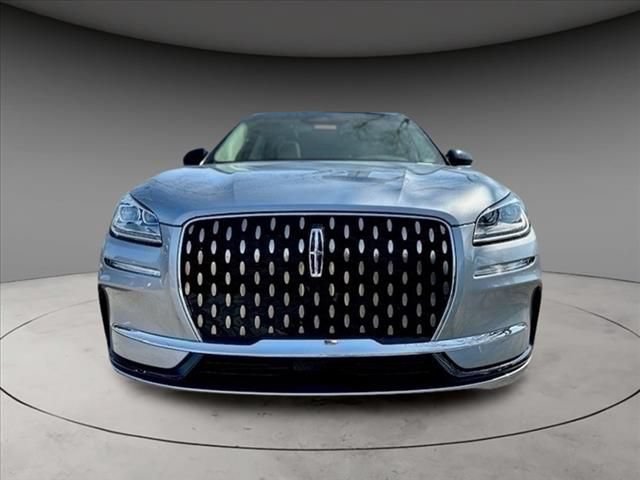 New 2024 Lincoln Corsair Grand Touring w/ Rear Removable Package Tray AWD/4WD image 2