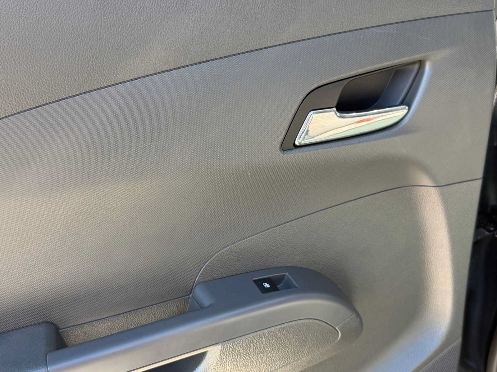 Used 2013 Chevrolet Sonic LT FWD image 22