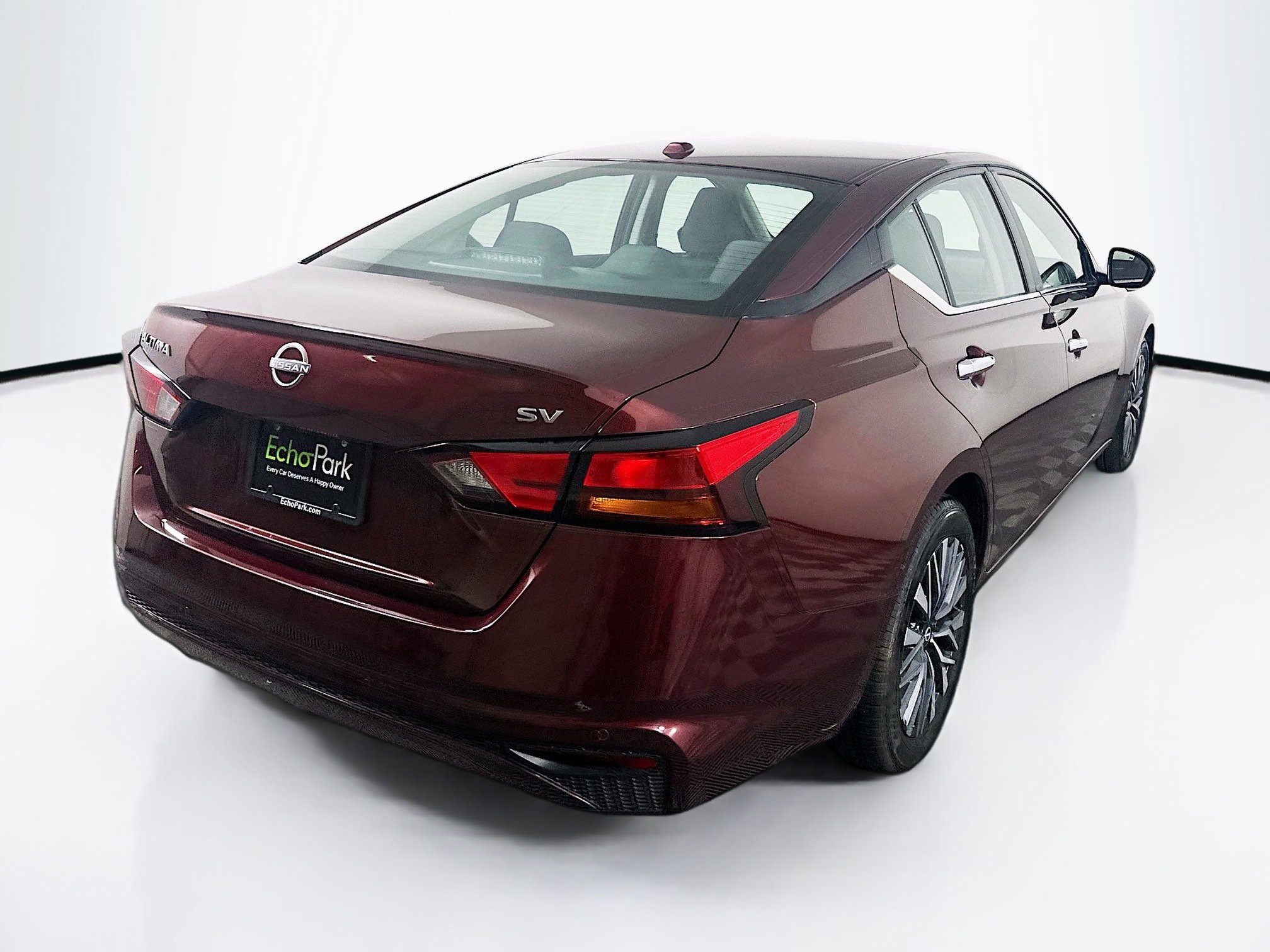 Used 2024 Nissan Altima 2.5 SV image 9