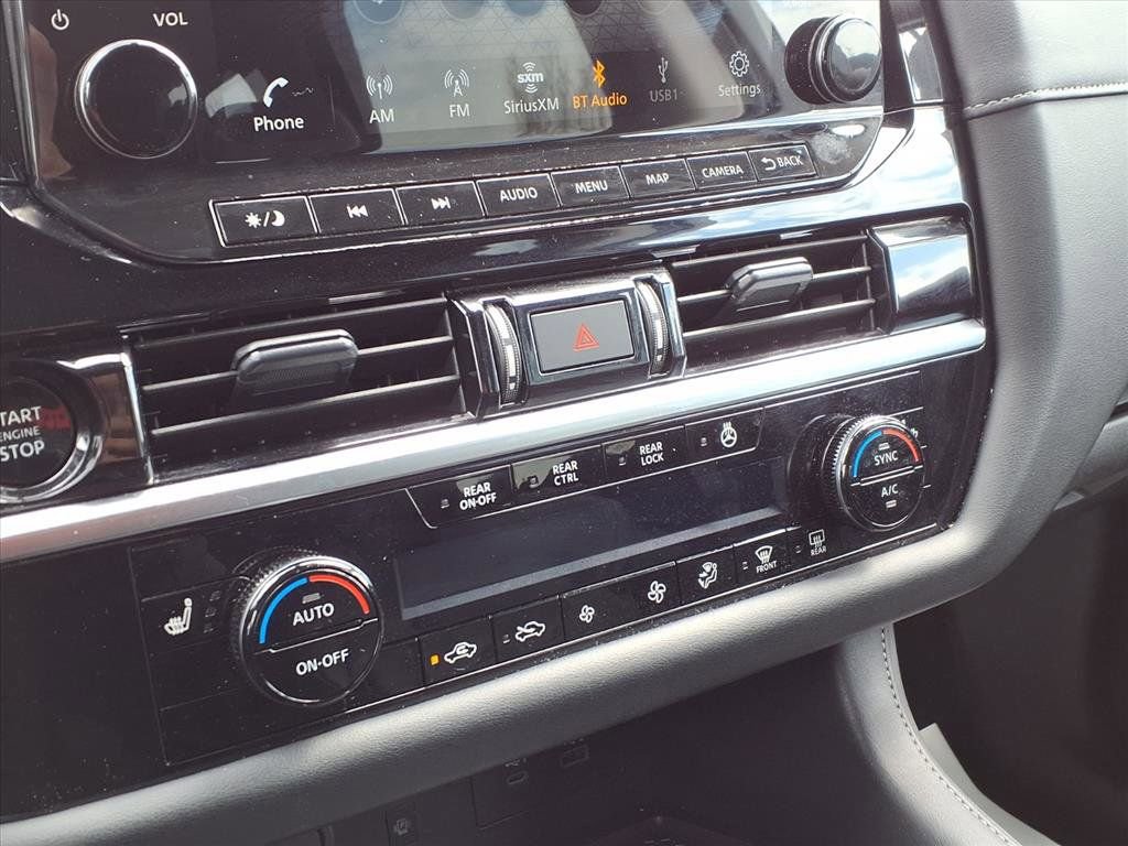 Used 2025 Nissan Pathfinder SL image 10