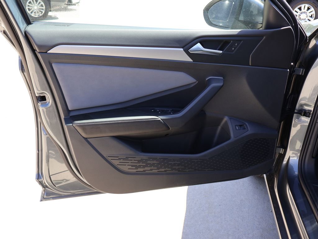 New 2026 Volkswagen Jetta SE FWD image 22