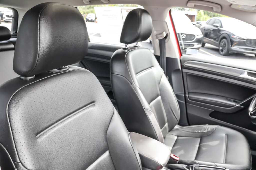 Used 2019 Volkswagen Golf SE w/ Driver Assistance Package FWD image 37