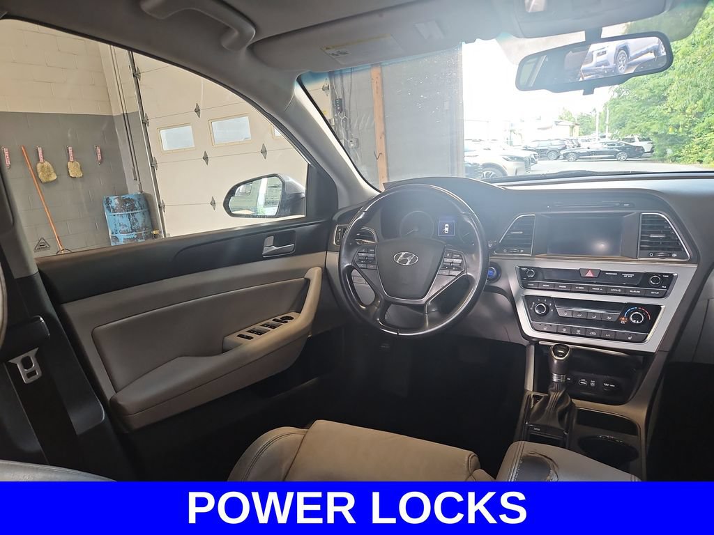 Used 2017 Hyundai Sonata Sport w/ Value Edition Package 02 FWD image 12