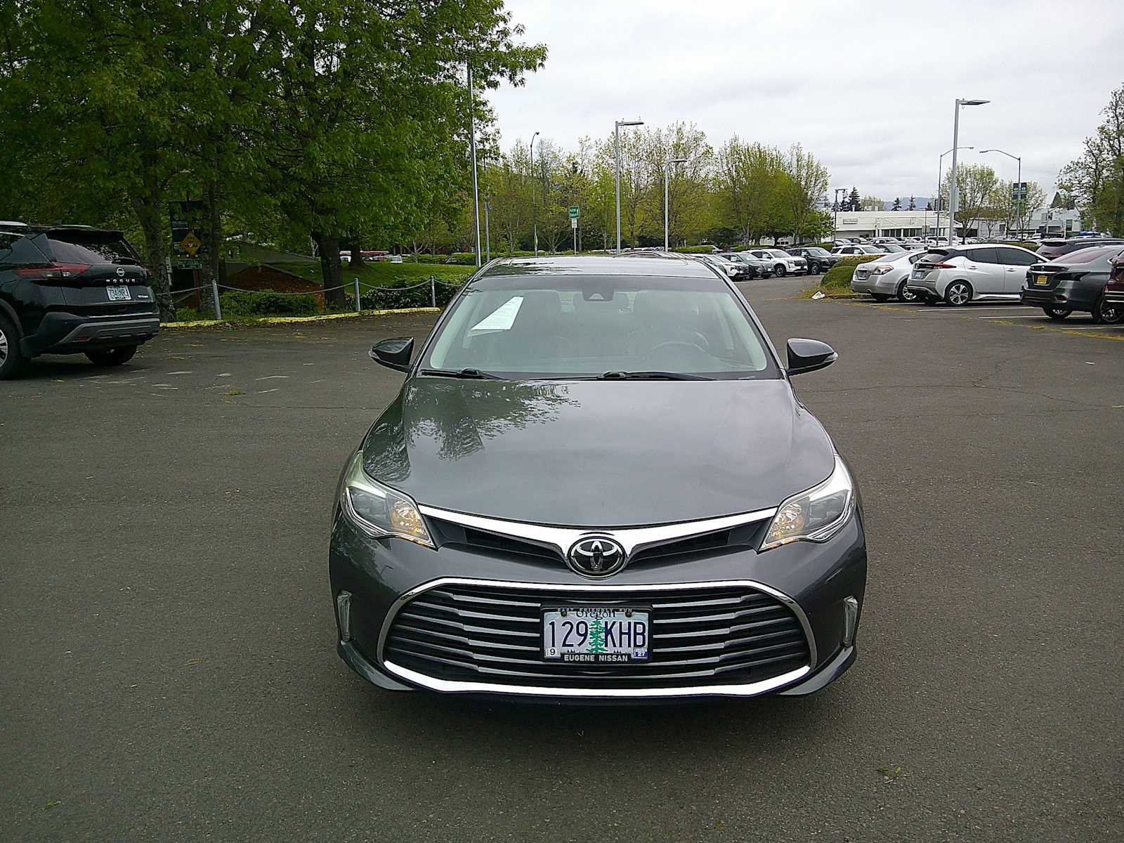 Used 2017 Toyota Avalon XLE Premium w/ All Weather Liner Package FWD image 8