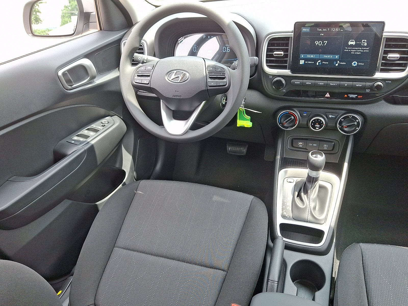 New 2026 Hyundai Venue SE FWD image 9
