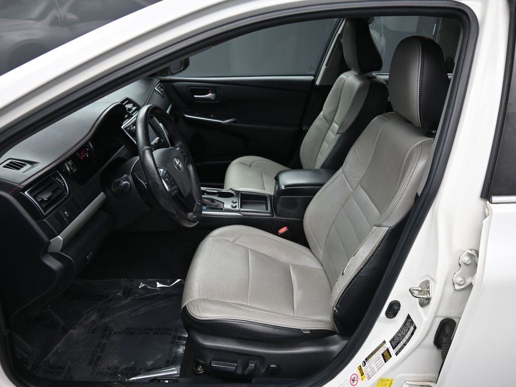 Used 2015 Toyota Camry SE image 18