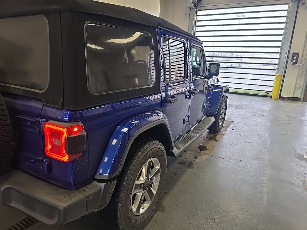 Used 2018 Jeep Wrangler Unlimited Sahara image 4