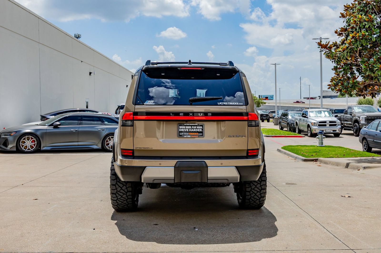 Used 2025 Lexus GX 550 AWD/4WD image 8