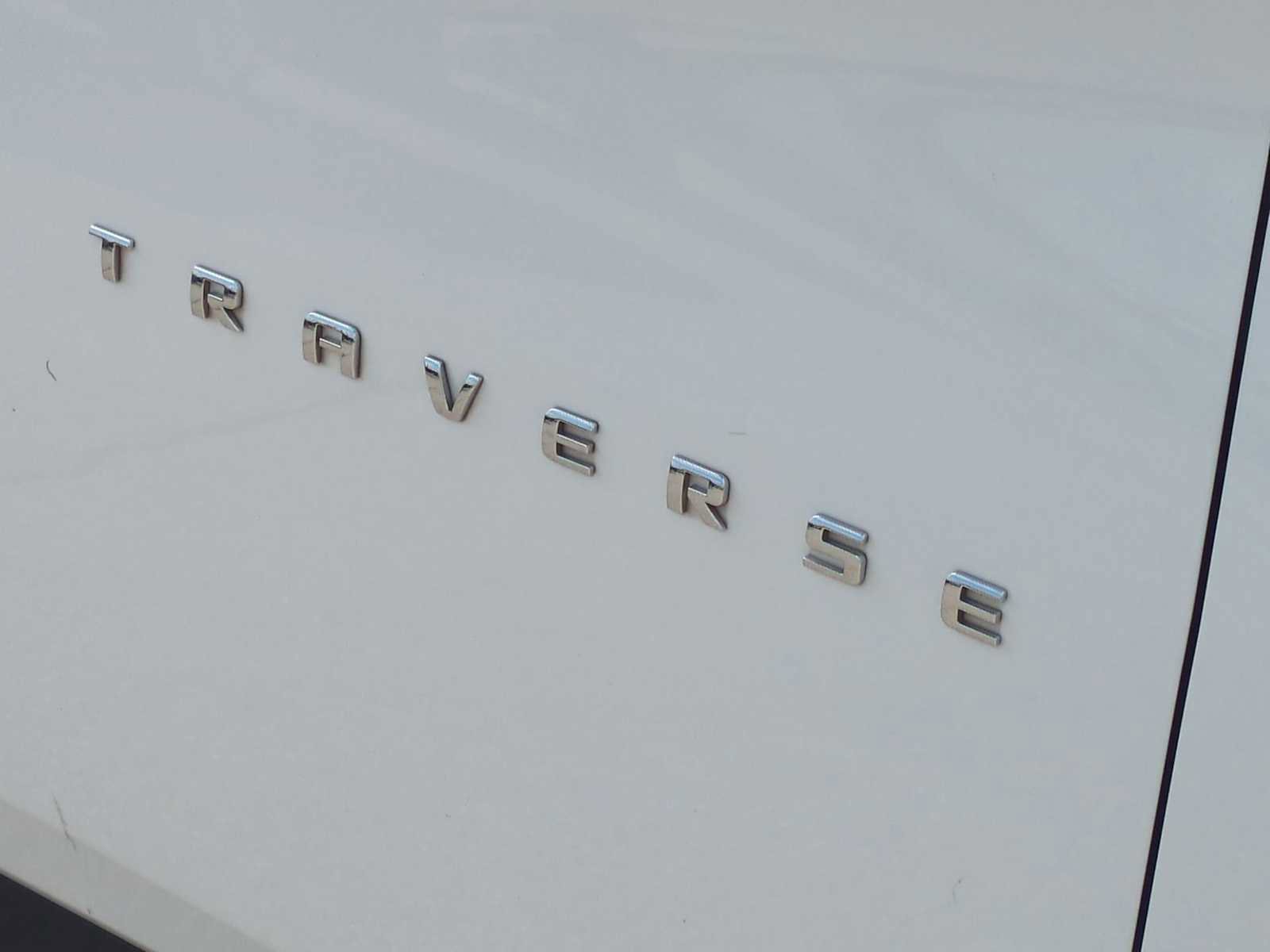 Used 2021 Chevrolet Traverse LT FWD image 32