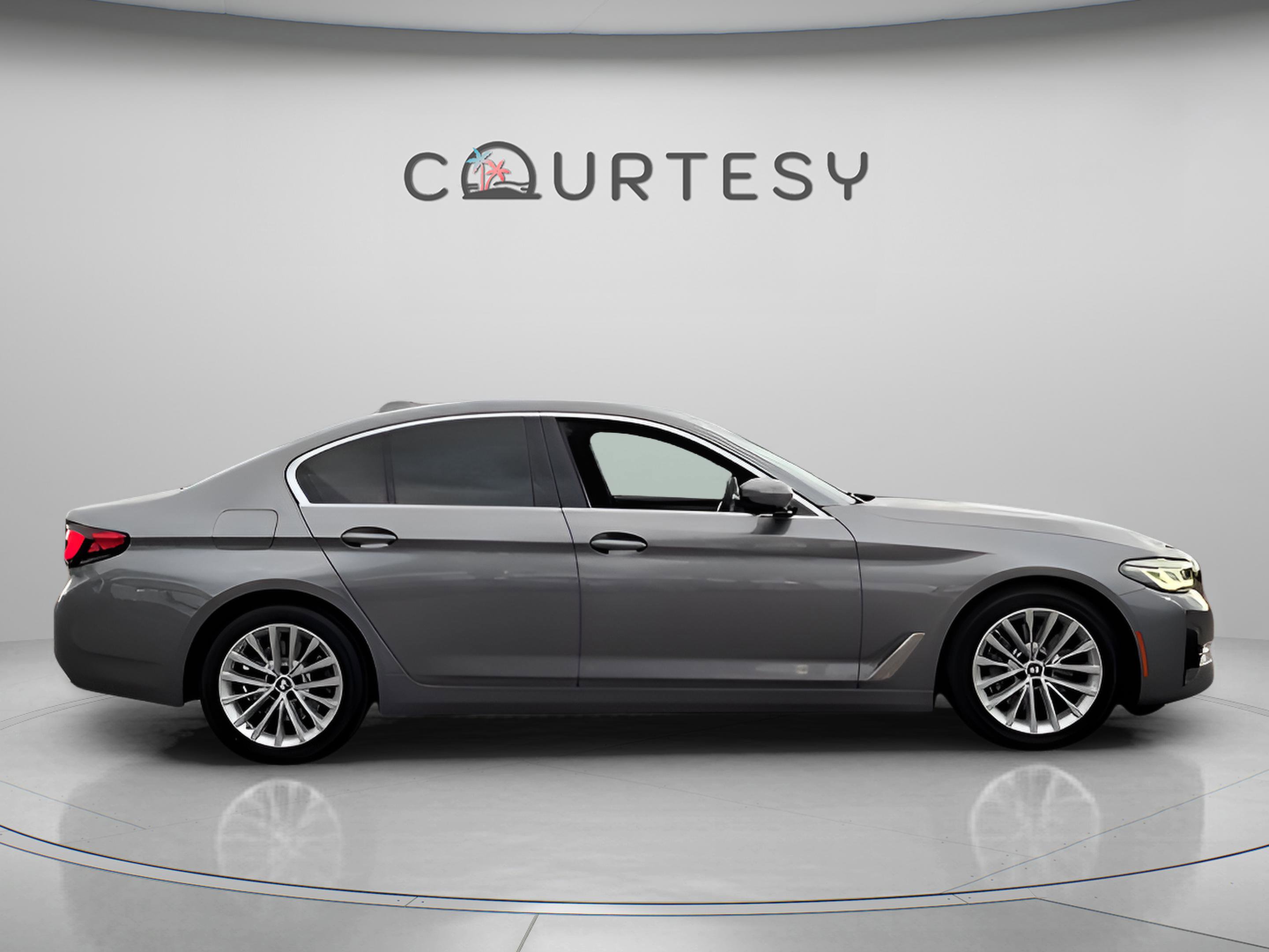 Used 2023 BMW 530i xDrive image 7