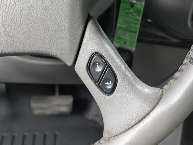 Used 2006 GMC Sierra 1500 Denali w/ Onstar Plus Package image 27