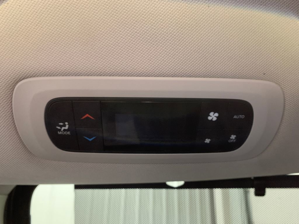 Used 2019 Chrysler Pacifica Touring-L Plus w/ Advanced Safetytec Group FWD image 20