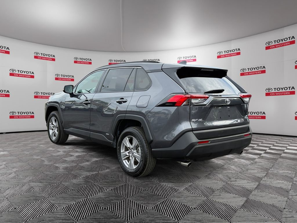Used 2025 Toyota RAV4 LE AWD/4WD image 7