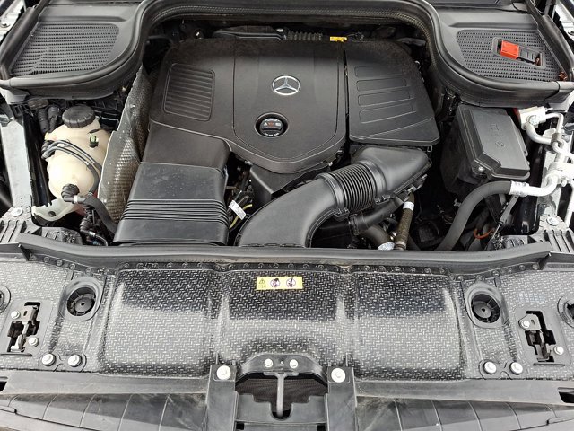 Used 2024 Mercedes-Benz GLE 350 4MATIC w/ Driver Assistance Package image 27