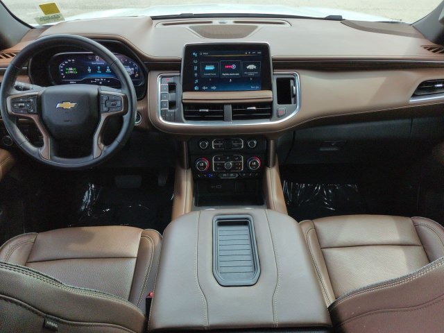 Used 2024 Chevrolet Suburban High Country AWD/4WD image 15