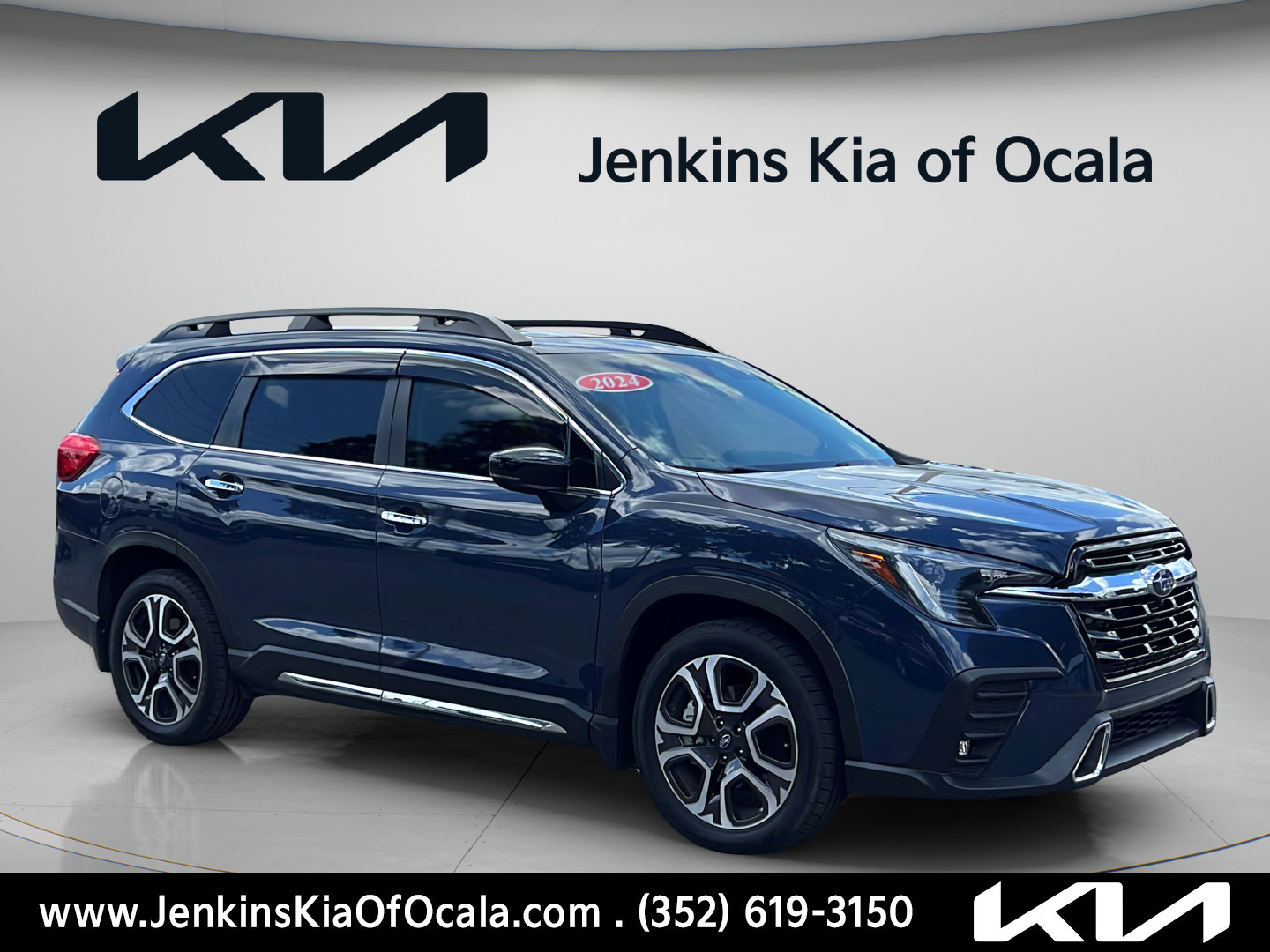 Used 2024 Subaru Ascent Touring AWD/4WD image 1