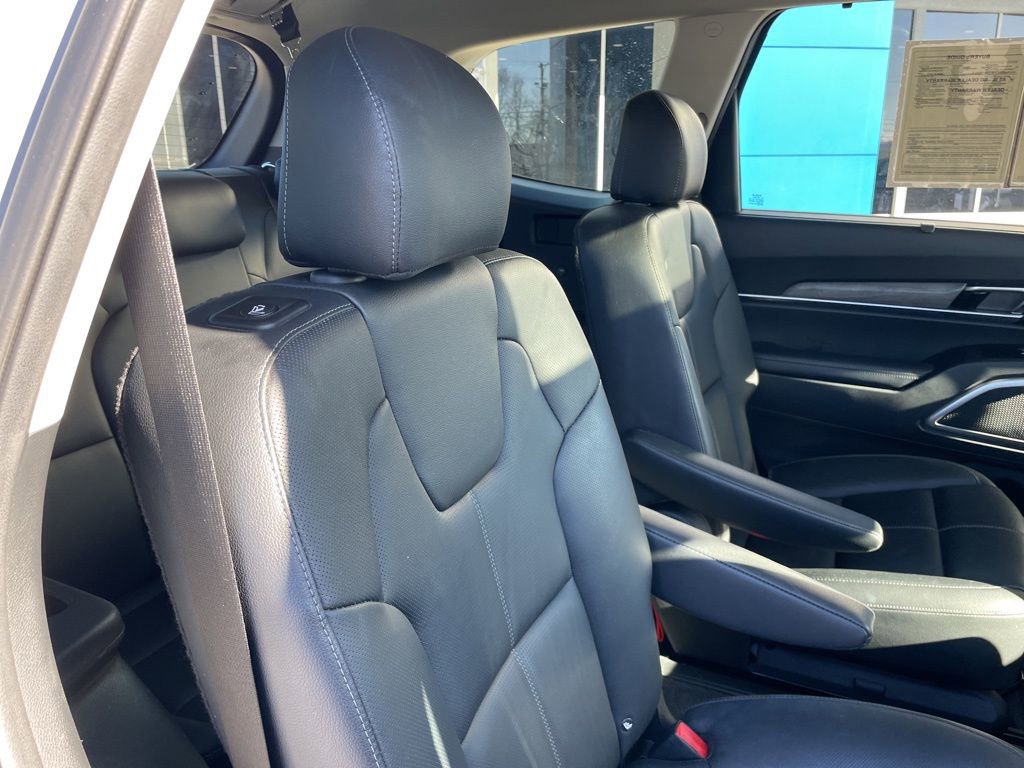 Used 2022 Kia Telluride EX w/ EX Premium Package image 34
