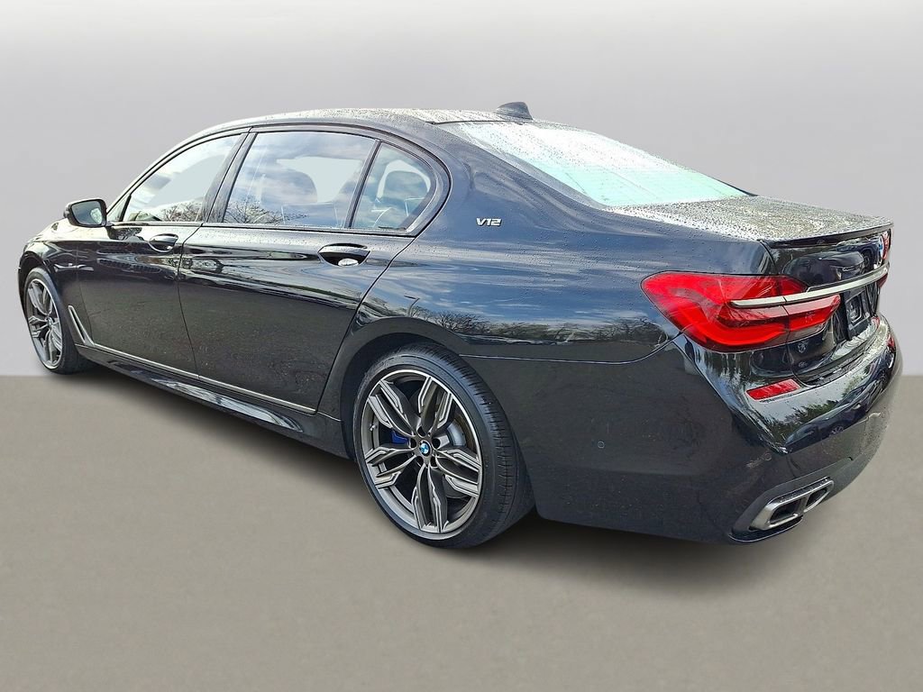 Used 2018 BMW M760i xDrive image 5