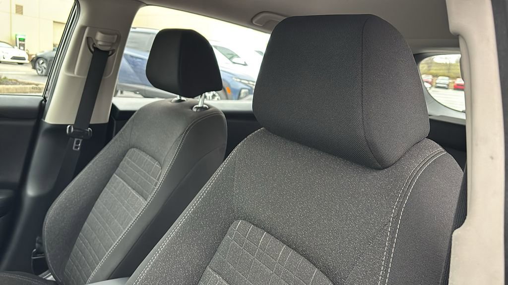 Used 2023 Honda HR-V LX image 25