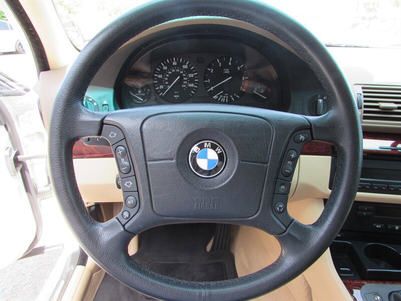 Used 2000 BMW 528i Sedan RWD image 12