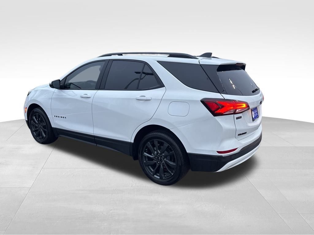 Used 2023 Chevrolet Equinox RS w/ RS Leather Package image 4