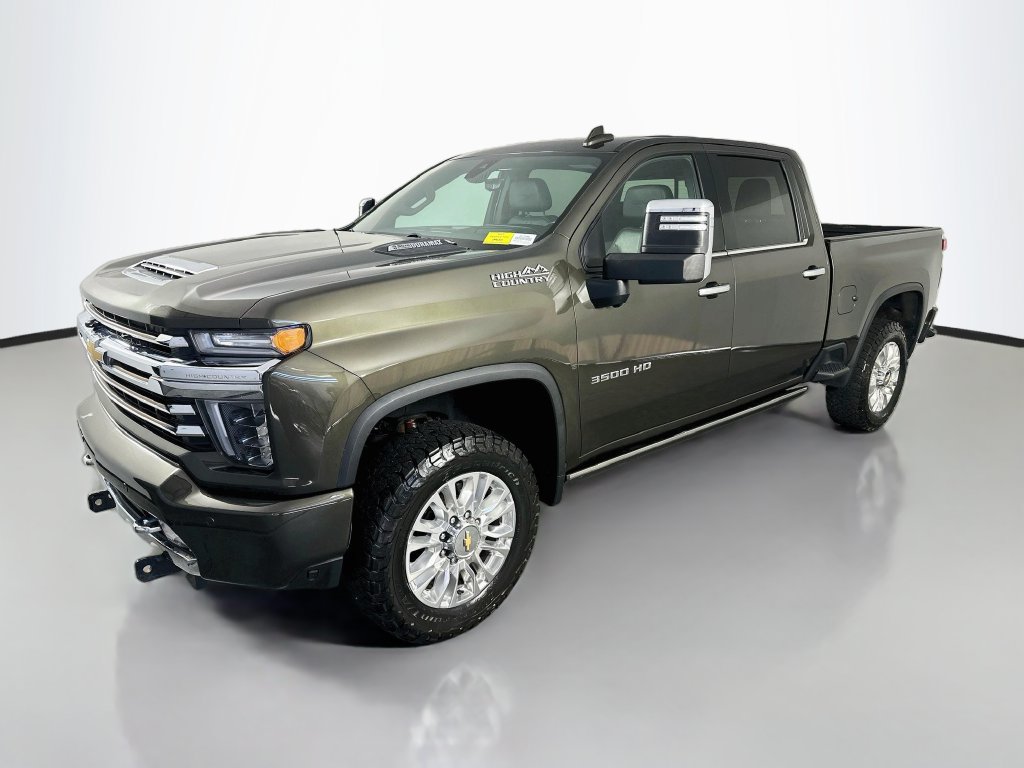 Used 2023 Chevrolet Silverado 3500 High Country w/ Technology Package AWD/4WD image 3