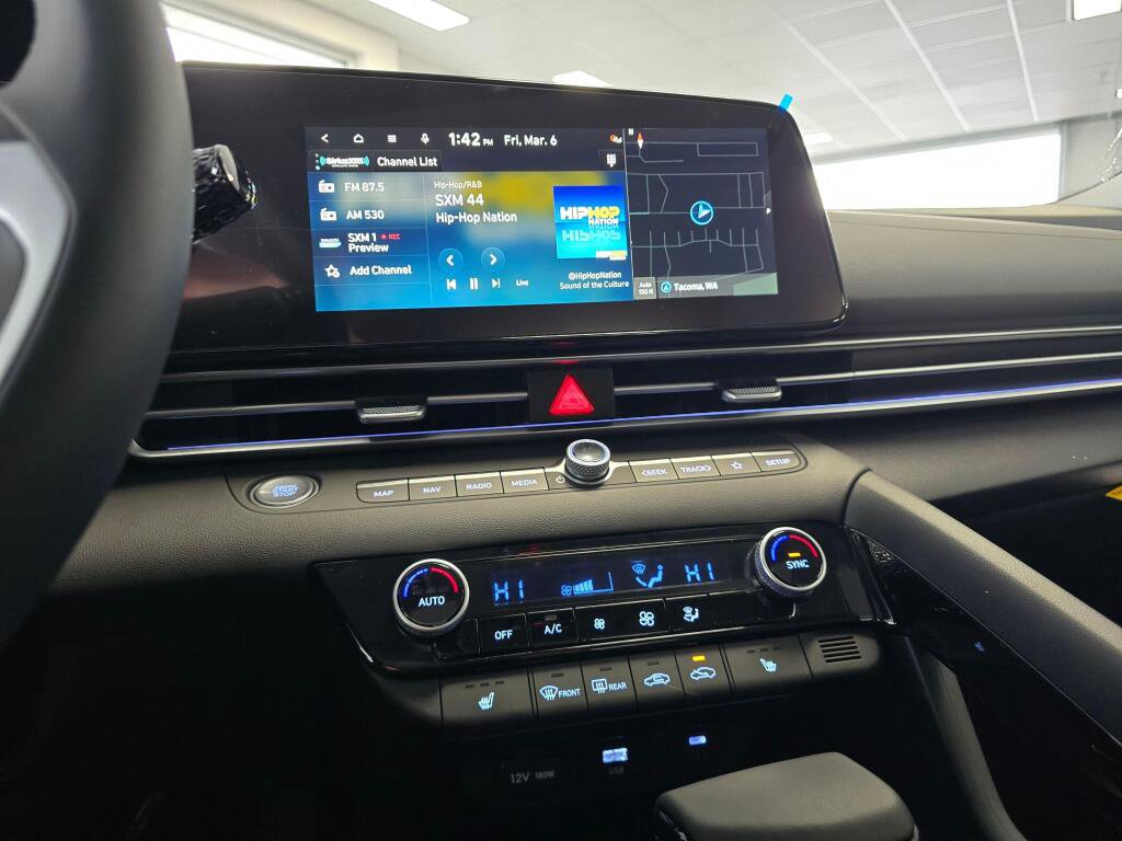 New 2026 Hyundai Elantra Limited image 26