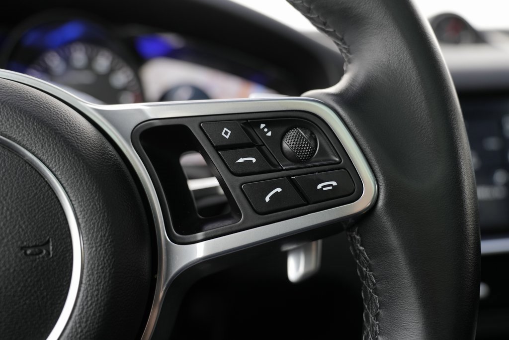 Used 2020 Porsche Cayenne image 46