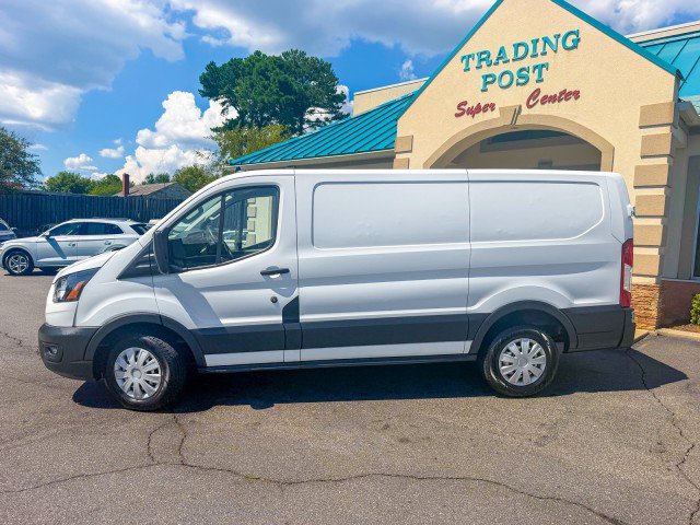 Used 2020 Ford Transit 150 Low Roof RWD image 18