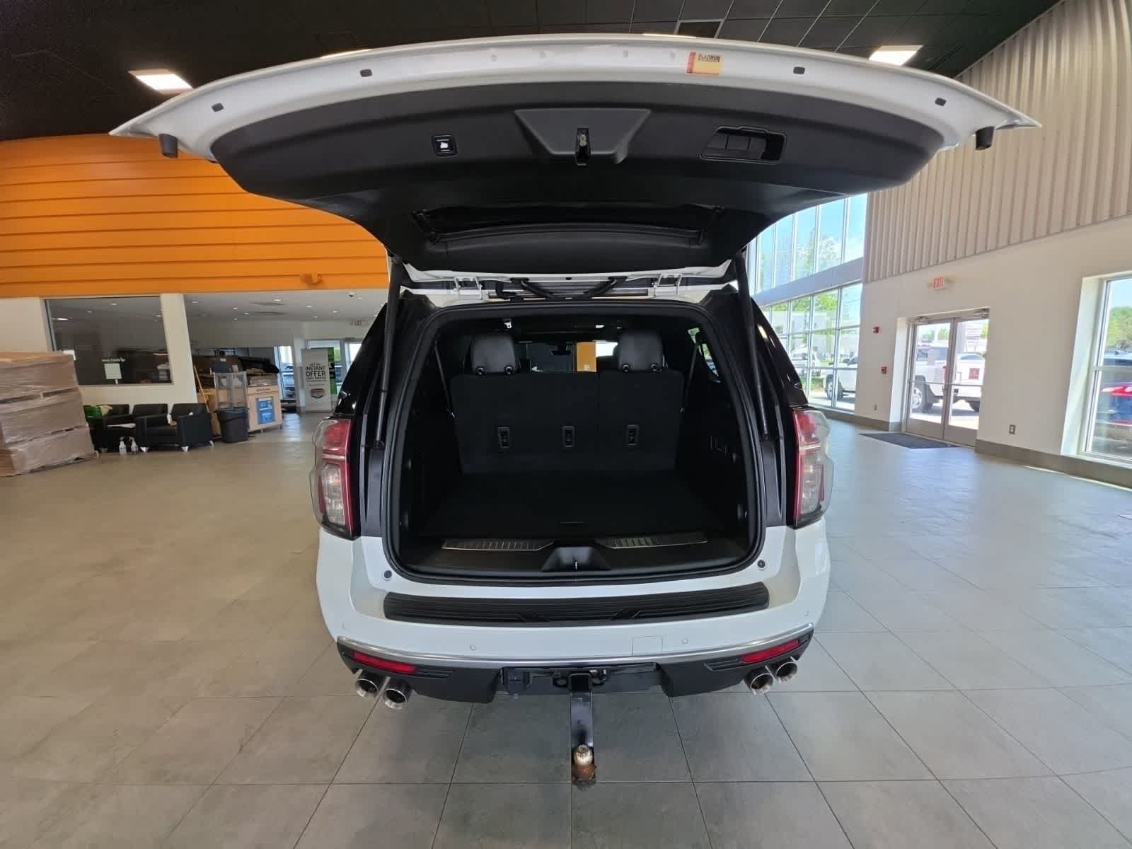 Used 2021 Chevrolet Suburban High Country AWD/4WD image 35