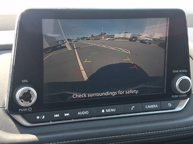 Used 2025 Nissan Rogue SV AWD/4WD image 18