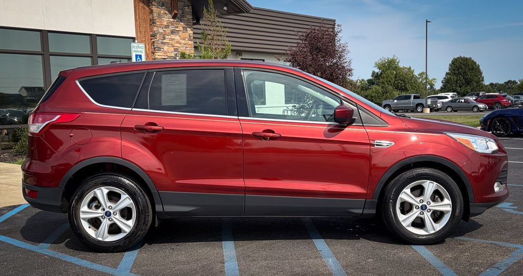 Used 2016 Ford Escape SE FWD image 25