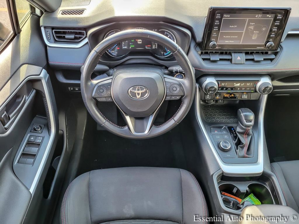 Used 2021 Toyota RAV4 SE w/ Weather & Moonroof Package image 13