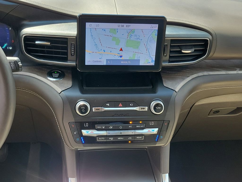 Used 2020 Ford Explorer Platinum image 27