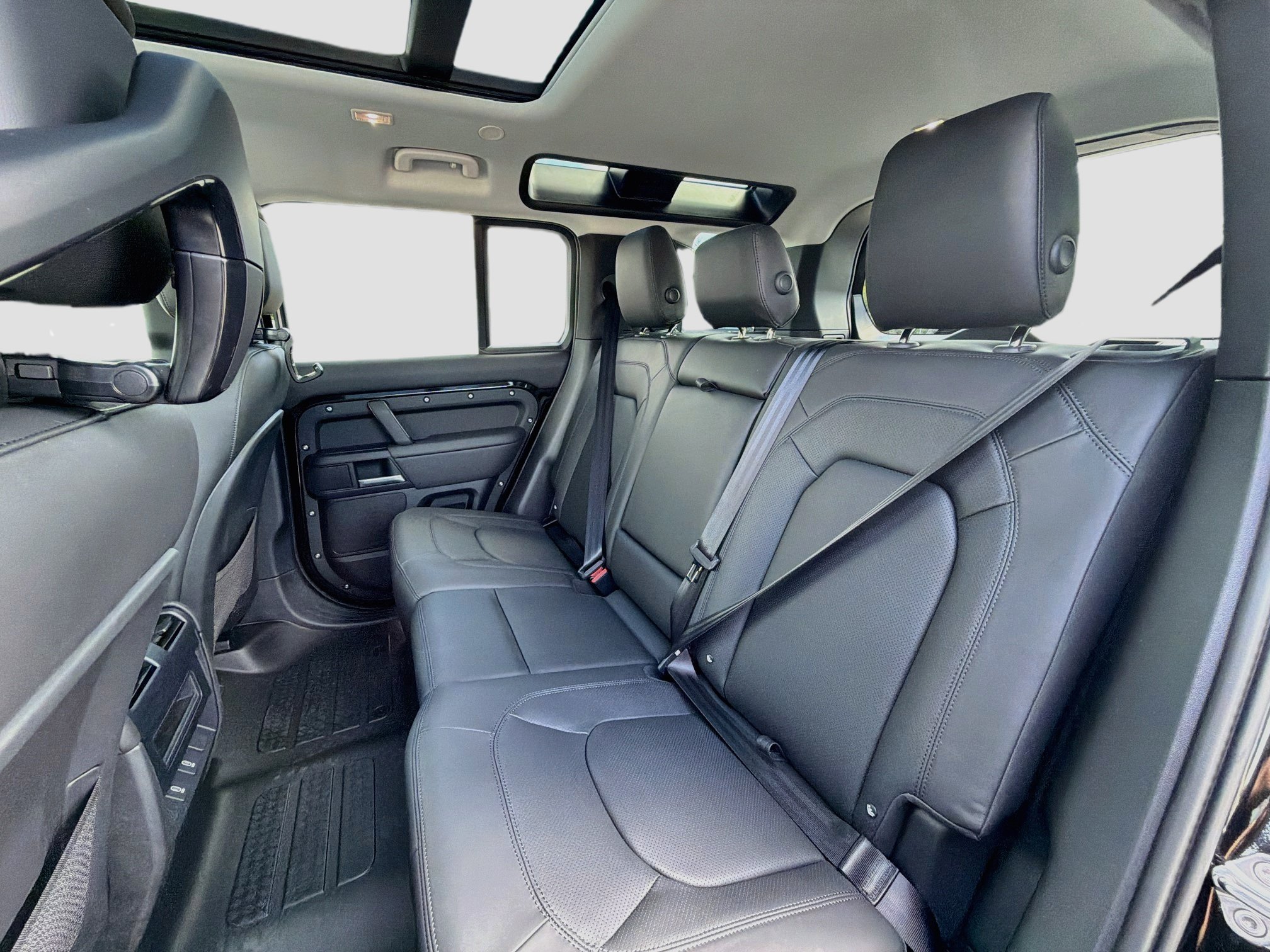 New 2026 Land Rover Defender 110 S AWD/4WD image 20