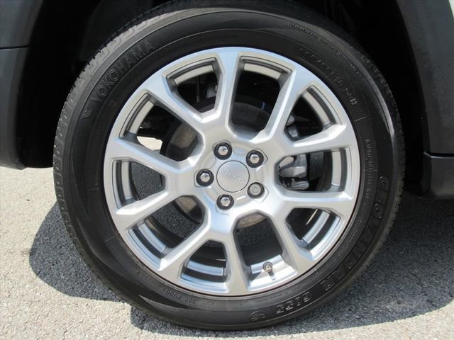 Used 2023 Jeep Compass Latitude image 7