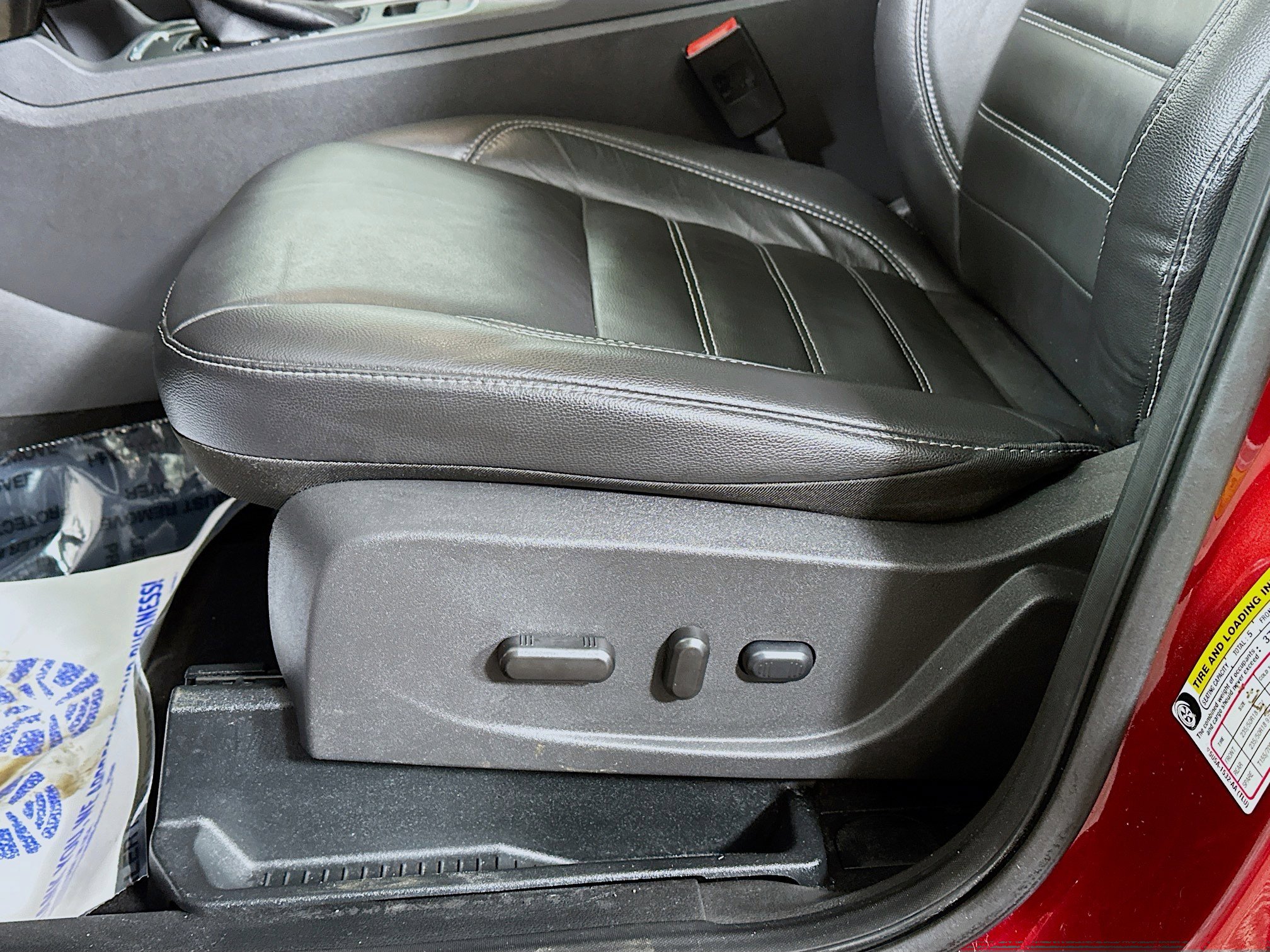 Used 2018 Ford Escape Titanium image 19