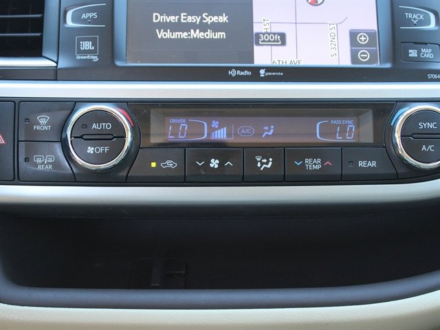 Used 2015 Toyota Highlander Limited AWD/4WD image 21