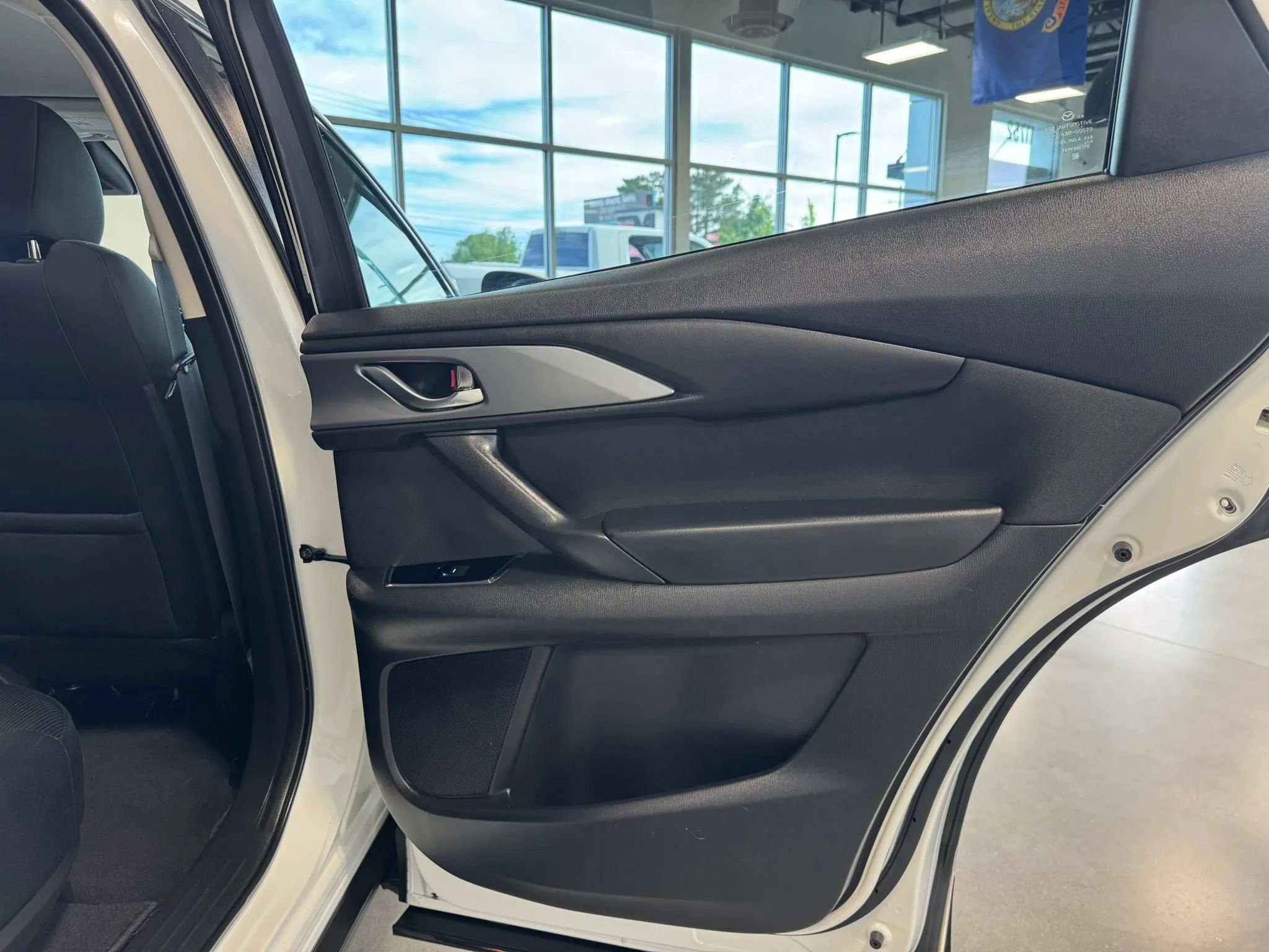 Used 2022 MAZDA CX-9 Sport AWD/4WD image 28