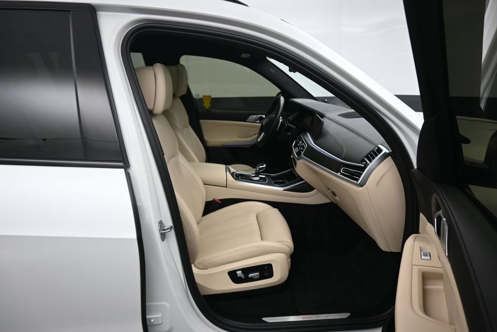 Used 2022 BMW X7 xDrive40i w/ Executive Package AWD/4WD image 59