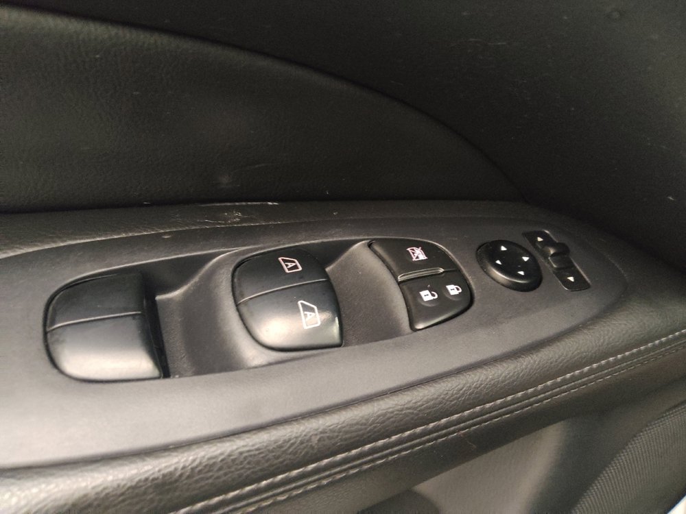Used 2019 Nissan Pathfinder SL FWD image 27