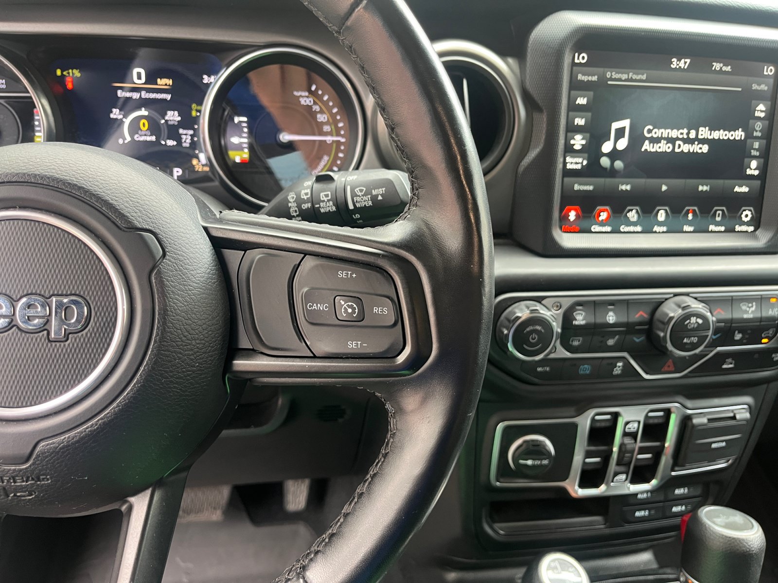 Used 2023 Jeep Wrangler Unlimited w/ Cold Weather Group AWD/4WD image 14